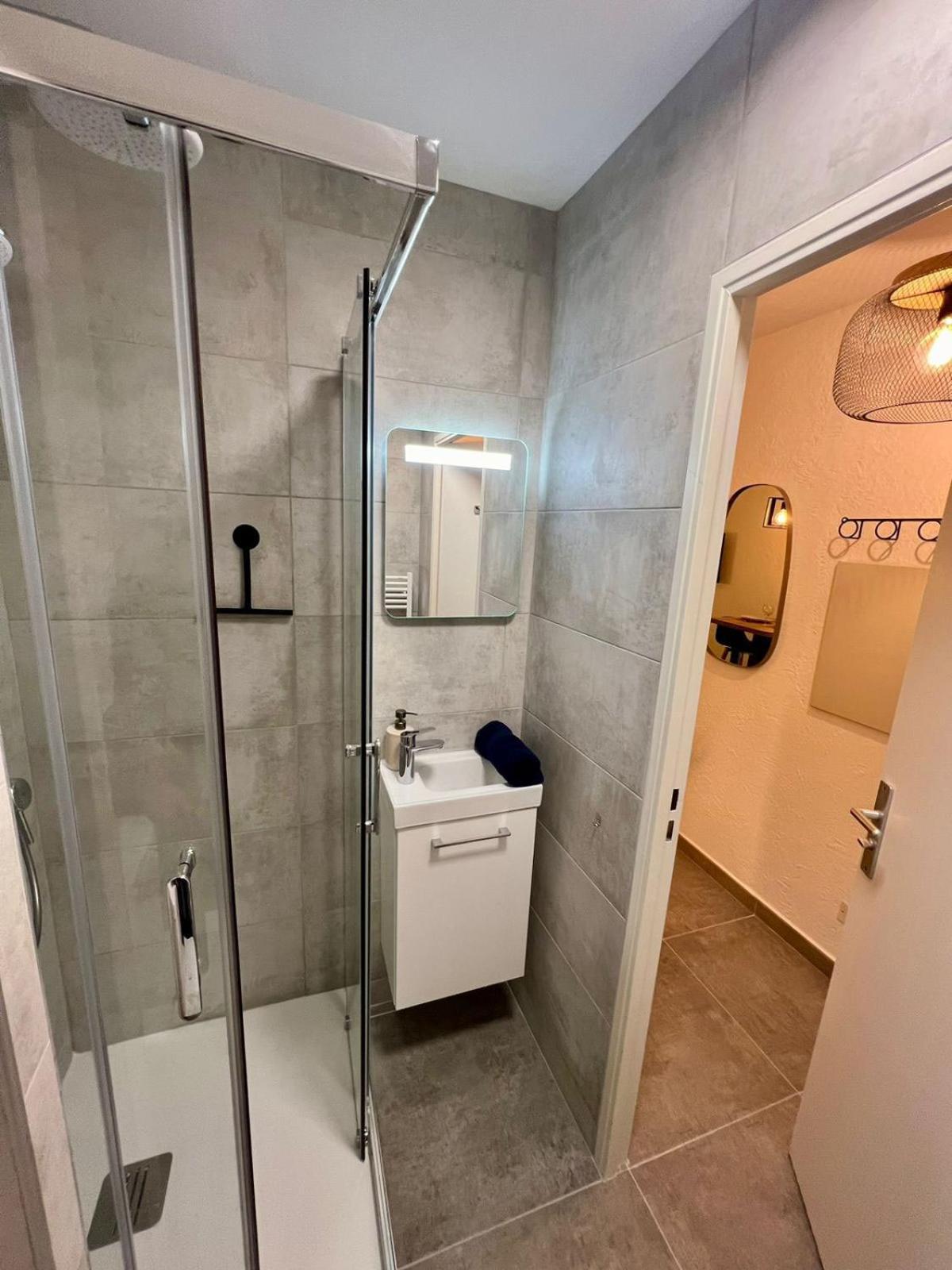 Studio Climatise, Cosy Et Calme Au Centre Ville Antibes Eksteriør bilde