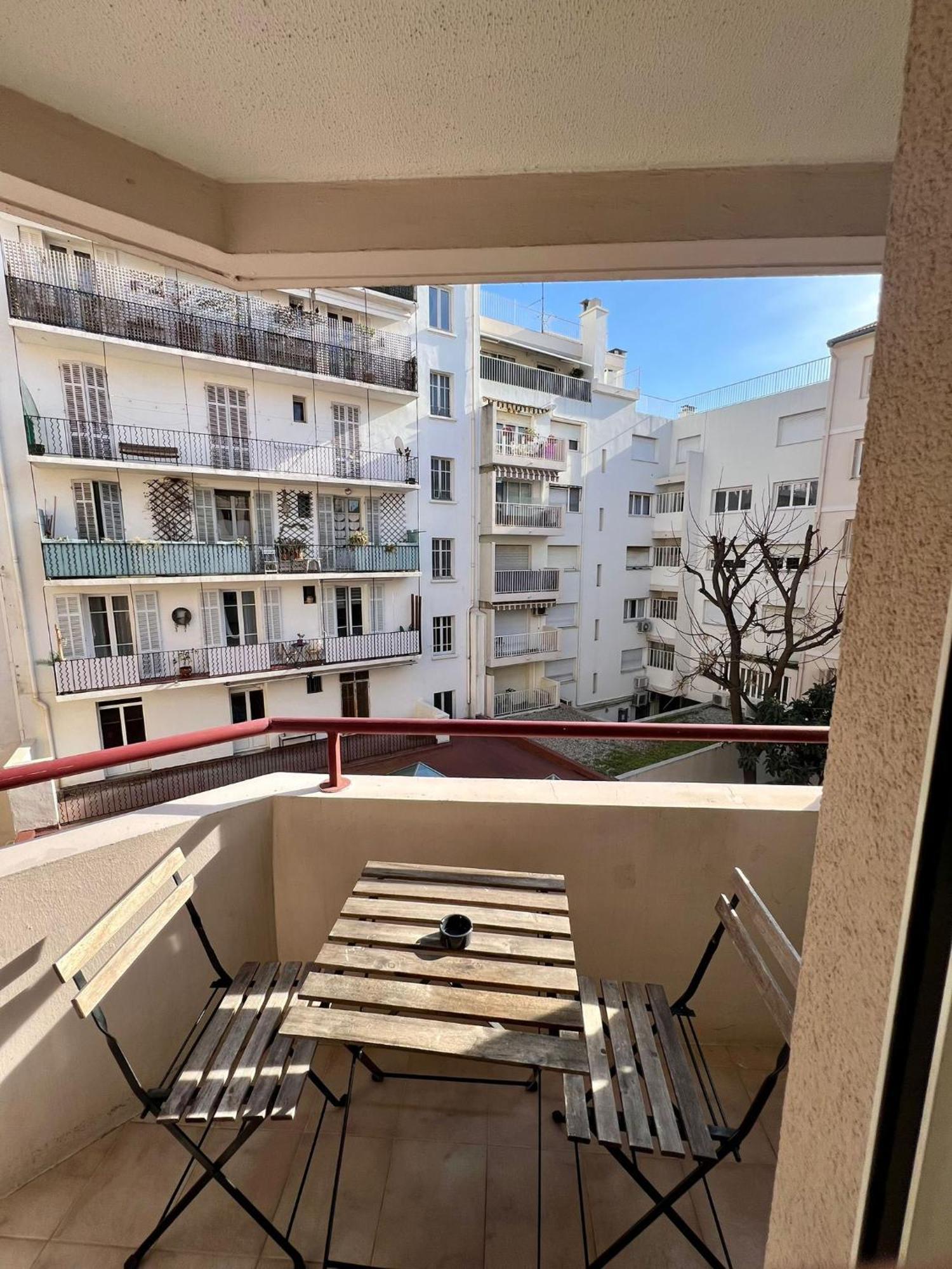 Studio Climatise, Cosy Et Calme Au Centre Ville Antibes Eksteriør bilde